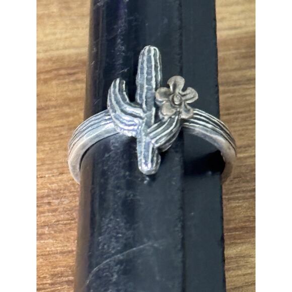 James Avery RETIRED Sterling Silver and Bronze Cactus Blossom Ring Size 5.5 - Picture 8 of 8
